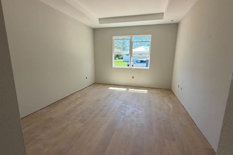 House in Sebring, Florida 4 bedrooms, 168.25 sq.m. № 2394078 - photo 10
