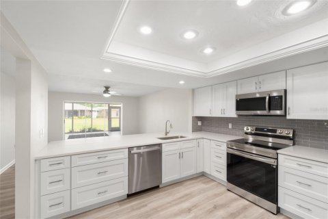 Villa ou maison à vendre à Sarasota, Floride: 2 chambres, 148.74 m2 № 1622454 - photo 9
