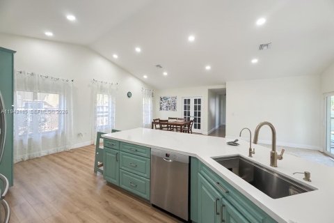 Villa ou maison à vendre à Davie, Floride: 4 chambres, 200.02 m2 № 1999201 - photo 9