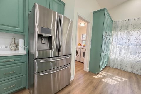 Villa ou maison à vendre à Davie, Floride: 4 chambres, 200.02 m2 № 1999201 - photo 12