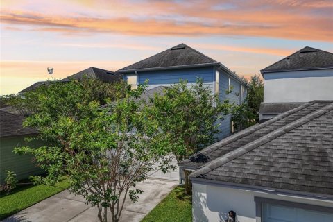 House in Orlando, Florida 3 bedrooms, 193.61 sq.m. № 1637953 - photo 1