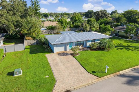 Villa ou maison à vendre à Sarasota, Floride: 3 chambres, 126.72 m2 № 2418985 - photo 29