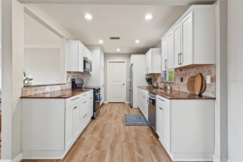 Villa ou maison à vendre à Sarasota, Floride: 3 chambres, 126.72 m2 № 2418985 - photo 10