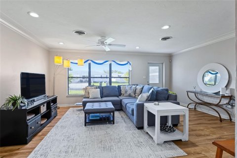 Villa ou maison à vendre à Sarasota, Floride: 3 chambres, 126.72 m2 № 2418985 - photo 3