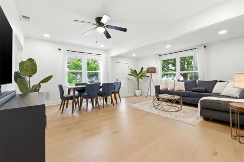 Villa ou maison à vendre à Saint Petersburg, Floride: 3 chambres, 108.14 m2 № 1815778 - photo 6