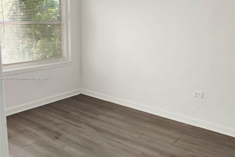 Condominio en venta en Miami Beach, Florida, 1 dormitorio, 39.76 m2 № 1936737 - foto 4