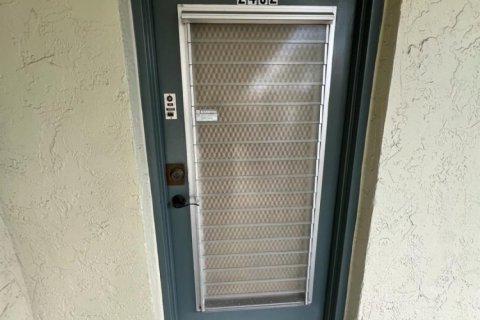 Condominio en alquiler en North Lauderdale, Florida, 2 dormitorios, 92.9 m2 № 1068253 - foto 1