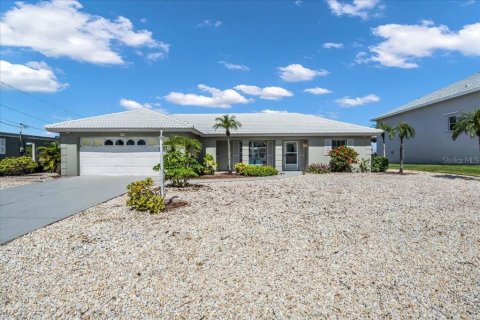 House in Bradenton, Florida 3 bedrooms, 158.03 sq.m. № 1840658 - photo 1