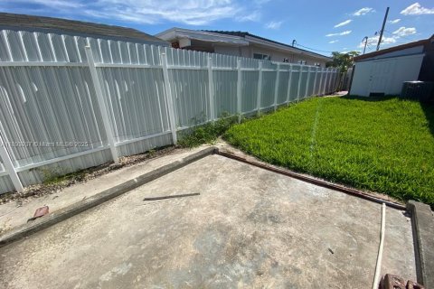 Villa ou maison à louer à Miami, Floride: 3 chambres, 141.86 m2 № 1946639 - photo 20