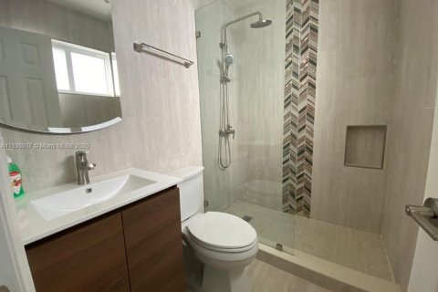 Villa ou maison à louer à Miami, Floride: 3 chambres, 141.86 m2 № 1946639 - photo 9