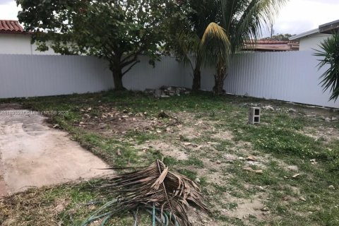 Villa ou maison à louer à Miami, Floride: 3 chambres, 141.86 m2 № 1946639 - photo 19