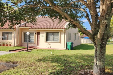 Снять в аренду виллу или дом в Майами, Флорида 3 спальни, 111.67м2, № 2028016 - фото 28