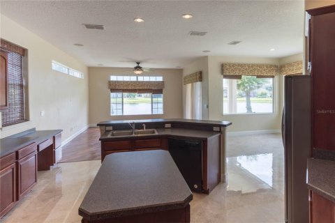 Casa en alquiler en Orlando, Florida, 4 dormitorios, 340.95 m2 № 1886717 - foto 10