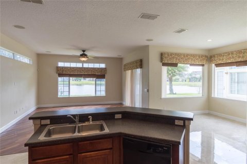 Casa en alquiler en Orlando, Florida, 4 dormitorios, 340.95 m2 № 1886717 - foto 11