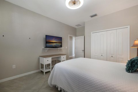House in Lakewood Ranch, Florida 2 bedrooms, 182.55 sq.m. № 1770022 - photo 30