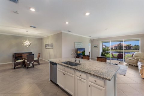 House in Lakewood Ranch, Florida 2 bedrooms, 182.55 sq.m. № 1770022 - photo 18