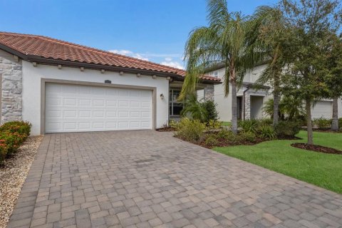 House in Lakewood Ranch, Florida 2 bedrooms, 182.55 sq.m. № 1770022 - photo 8