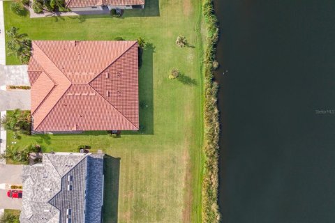House in Lakewood Ranch, Florida 2 bedrooms, 182.55 sq.m. № 1770022 - photo 6