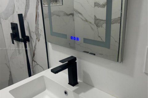 Appartement à louer à Miami, Floride: 1 chambre, 59.46 m2 № 1945099 - photo 14