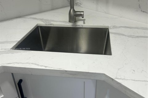 Appartement à louer à Miami, Floride: 1 chambre, 59.46 m2 № 1945099 - photo 7