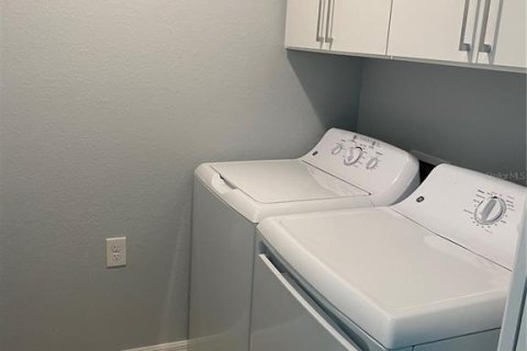 Condominio en alquiler en Punta Gorda, Florida, 2 dormitorios, 153.75 m2 № 441092 - foto 8