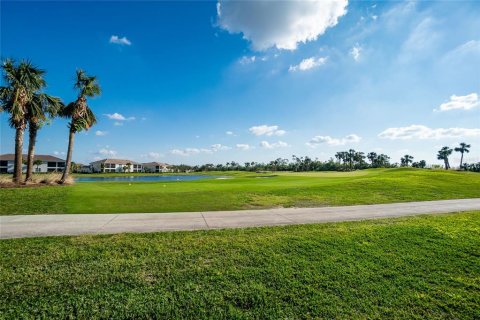 Condominio en alquiler en Punta Gorda, Florida, 2 dormitorios, 153.75 m2 № 441092 - foto 9