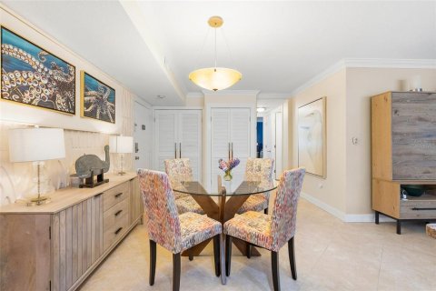 Condo in Sarasota, Florida, 2 bedrooms  № 2213931 - photo 7