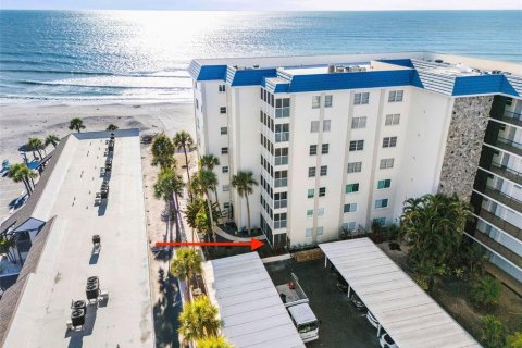 Condo in Sarasota, Florida, 2 bedrooms  № 2213931 - photo 2