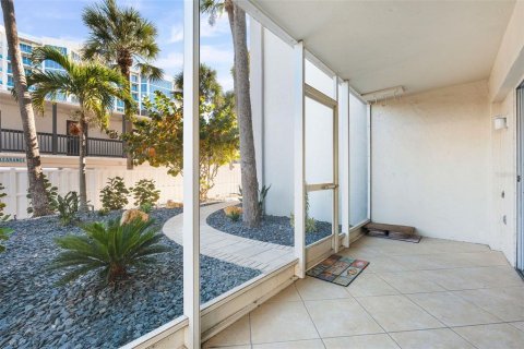 Condo in Sarasota, Florida, 2 bedrooms  № 2213931 - photo 23