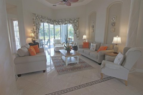 House in Rotonda, Florida 3 bedrooms, 249.26 sq.m. № 1802957 - photo 13