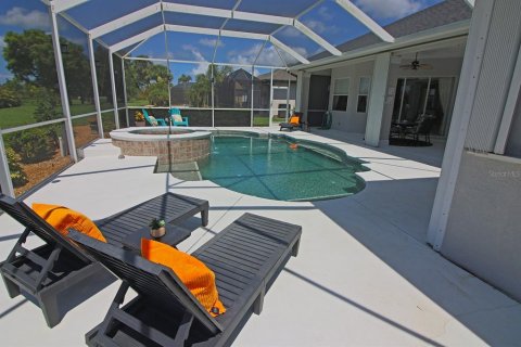 House in Rotonda, Florida 3 bedrooms, 249.26 sq.m. № 1802957 - photo 9
