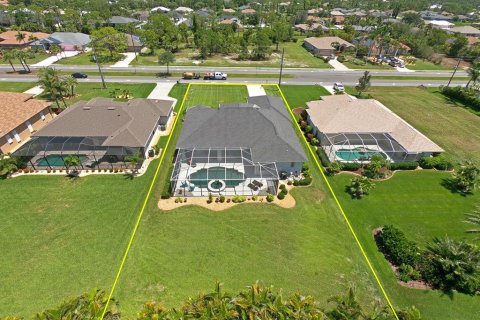 House in Rotonda, Florida 3 bedrooms, 249.26 sq.m. № 1802957 - photo 2