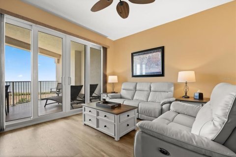 Condo in Palm Coast, Florida, 2 bedrooms  № 1725455 - photo 8