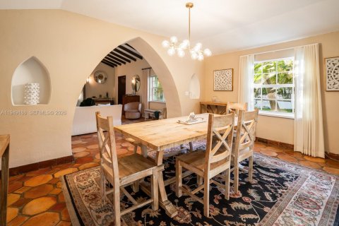 Casa en venta en Coral Gables, Florida, 3 dormitorios, 207.54 m2 № 2007411 - foto 12