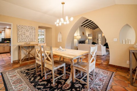Casa en venta en Coral Gables, Florida, 3 dormitorios, 207.54 m2 № 2007411 - foto 13