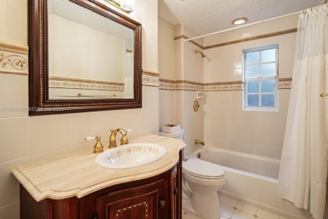 Casa en venta en Coral Gables, Florida, 3 dormitorios, 207.54 m2 № 2007411 - foto 25