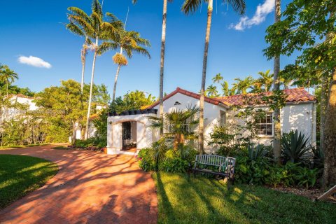 Casa en venta en Coral Gables, Florida, 3 dormitorios, 207.54 m2 № 2007411 - foto 2