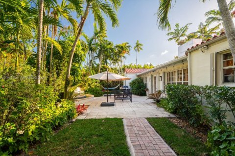 Casa en venta en Coral Gables, Florida, 3 dormitorios, 207.54 m2 № 2007411 - foto 26