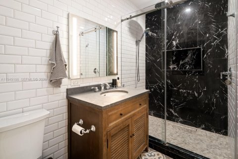 Casa en venta en Coral Gables, Florida, 3 dormitorios, 207.54 m2 № 2007411 - foto 23