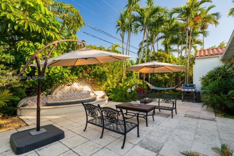 Casa en venta en Coral Gables, Florida, 3 dormitorios, 207.54 m2 № 2007411 - foto 27