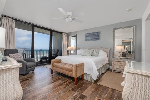 Condo in Daytona Beach Shores, Florida, 2 bedrooms  № 1810649 - photo 16