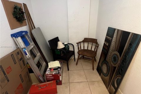 Condo in North Miami, Florida, 1 bedroom № 1991070 - photo 8
