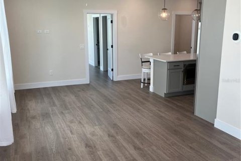 Casa en venta en Oxford, Florida, 2 dormitorios, 100.8 m2 № 1918696 - foto 2