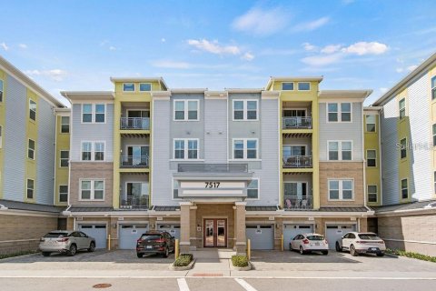 Condo in Orlando, Florida, 2 bedrooms  № 1680074 - photo 2