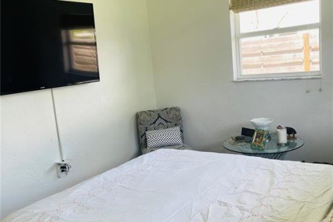 House in Sarasota, Florida 2 bedrooms, 153.47 sq.m. № 1817829 - photo 7