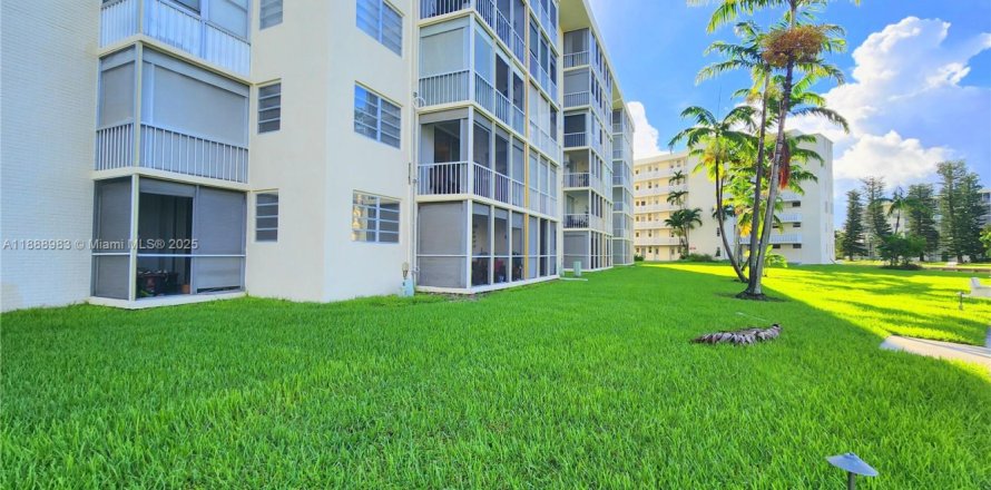 Condominio en Aventura, Florida, 1 dormitorio № 1941083