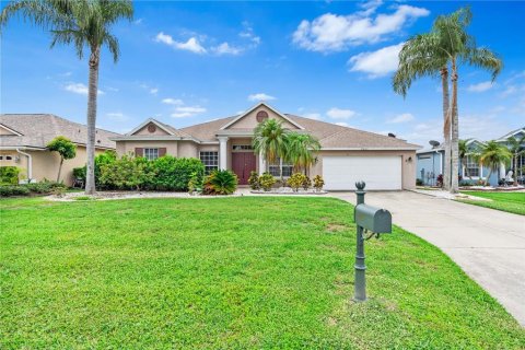House in Parrish, Florida 4 bedrooms, 246.47 sq.m. № 1801827 - photo 1