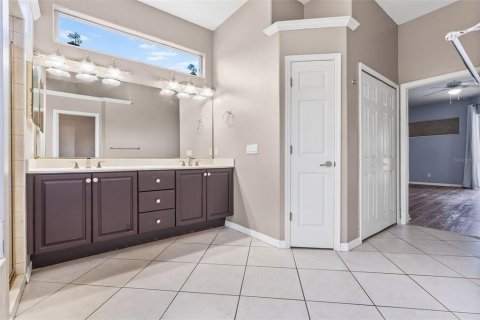 House in Parrish, Florida 4 bedrooms, 246.47 sq.m. № 1801827 - photo 28