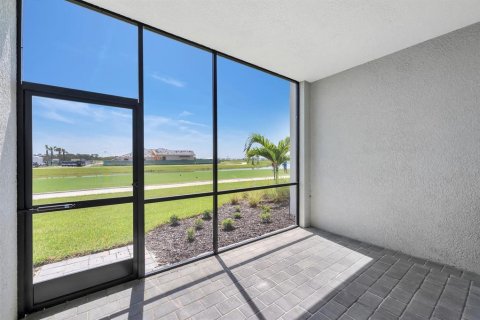Townhouse in Punta Gorda, Florida 3 bedrooms, 145.76 sq.m. № 1853134 - photo 24