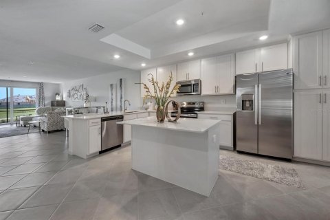 Townhouse in Punta Gorda, Florida 3 bedrooms, 145.76 sq.m. № 1853134 - photo 5
